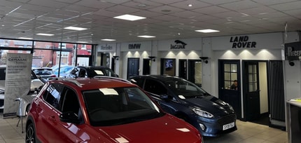 417-429 Buxton Rd, Stockport to rent Interior Photo- Image 1 of 2