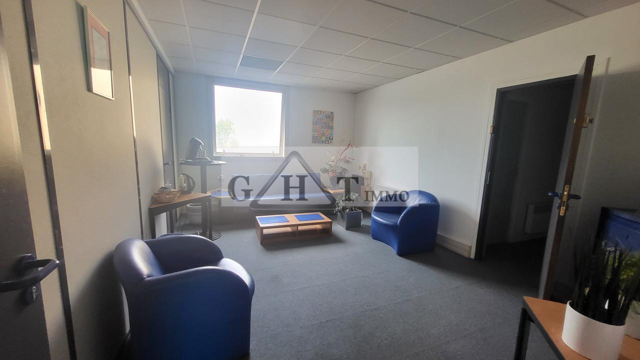 Office in Lognes for sale Interior Photo- Image 1 of 8
