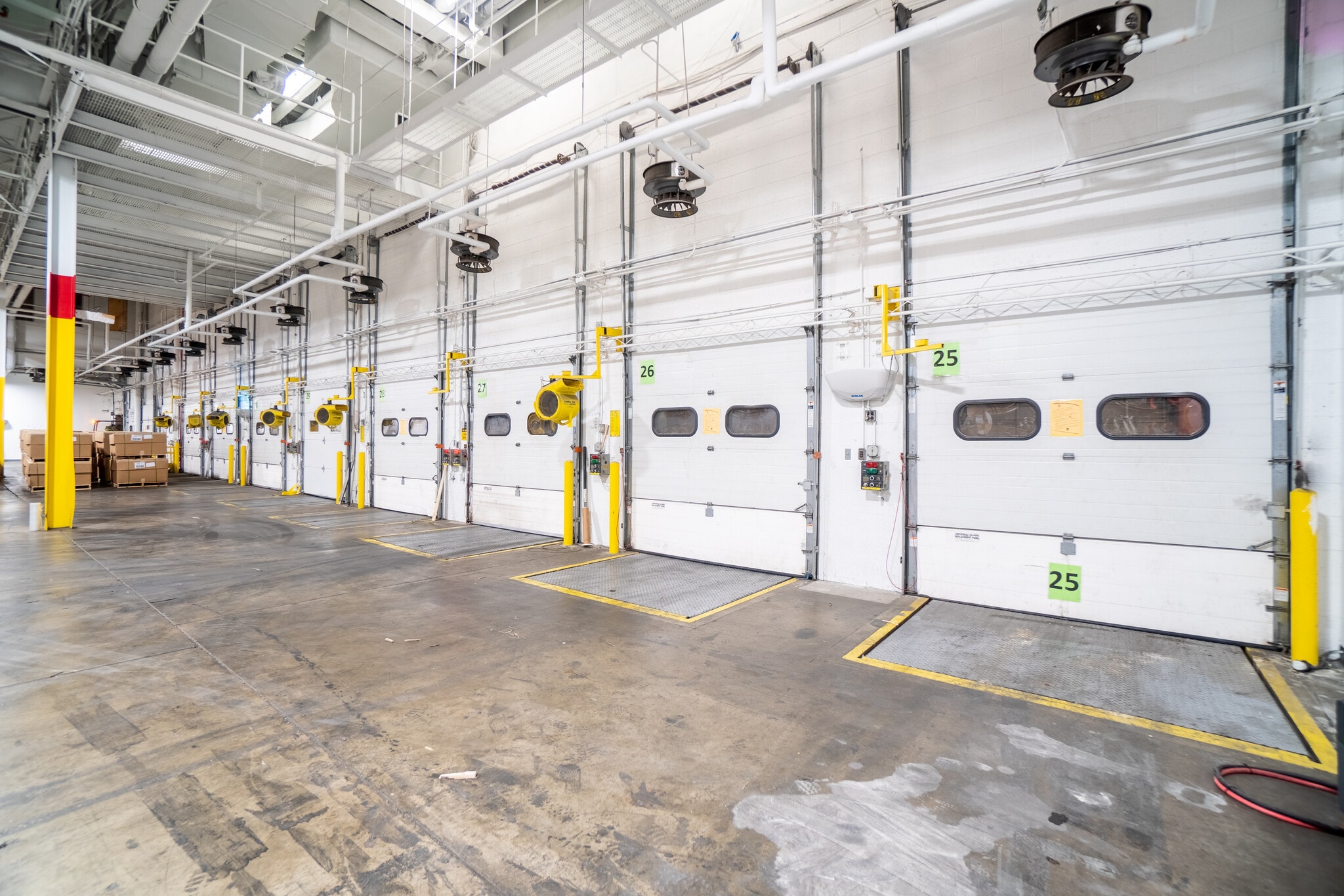 11800 W Burleigh St, Wauwatosa, WI to rent Interior Photo- Image 1 of 7