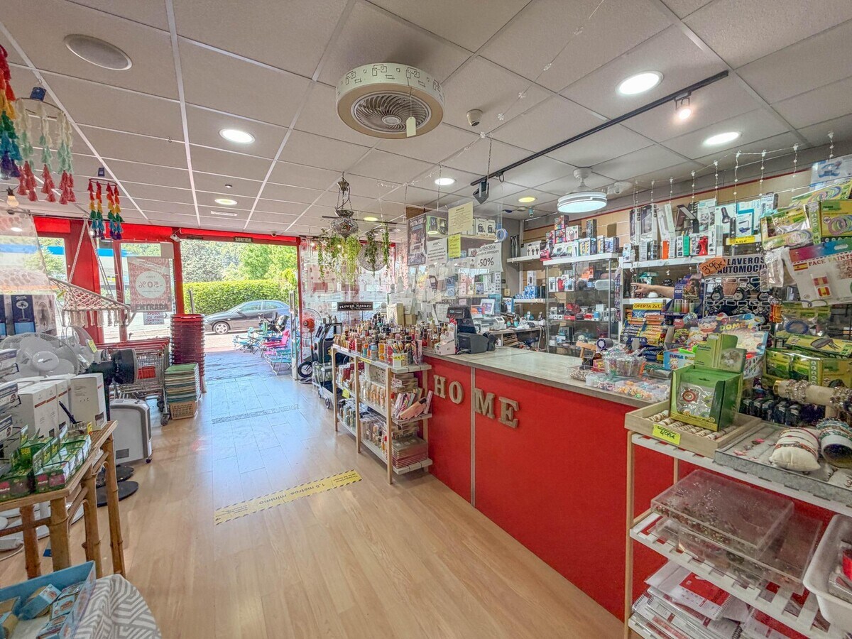 Martorell, BAR 08760 - Unit Pt01 - - Interior Photo - Image 2 of 12