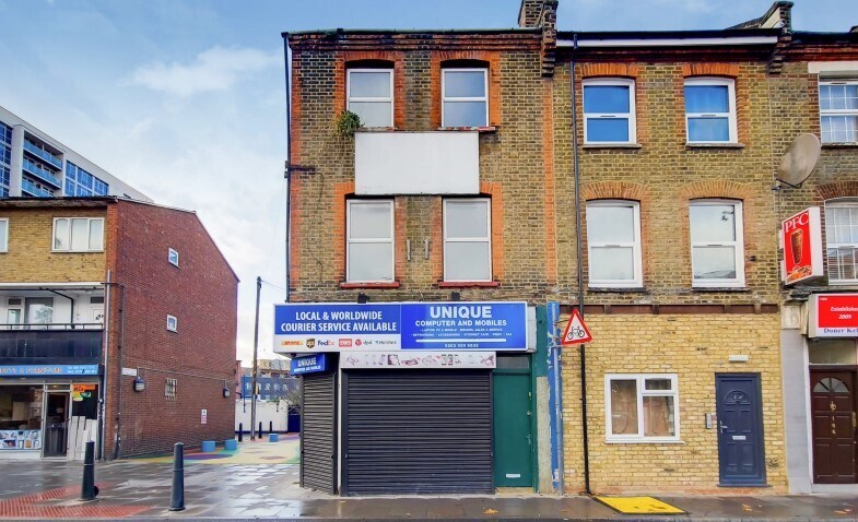 110 Salmon Ln, London for sale - Building Photo - Image 1 of 1