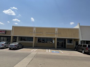 550-682 SW Wilshire Blvd, Burleson, TX for rent Building Photo- Image 1 of 6