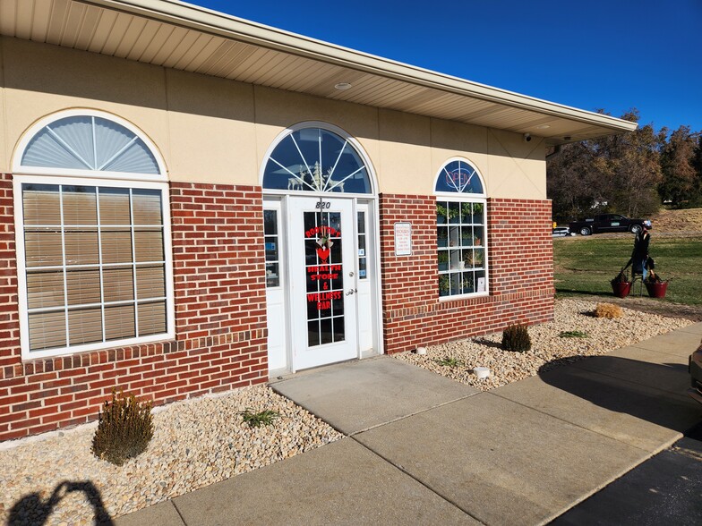 800 Admiral Weinel Blvd, Columbia, IL for rent - Primary Photo - Image 3 of 9