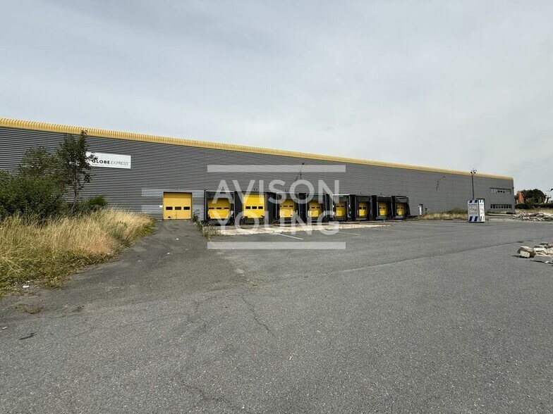 Industrial in Mitry-Mory to rent - Building Photo - Image 3 of 8
