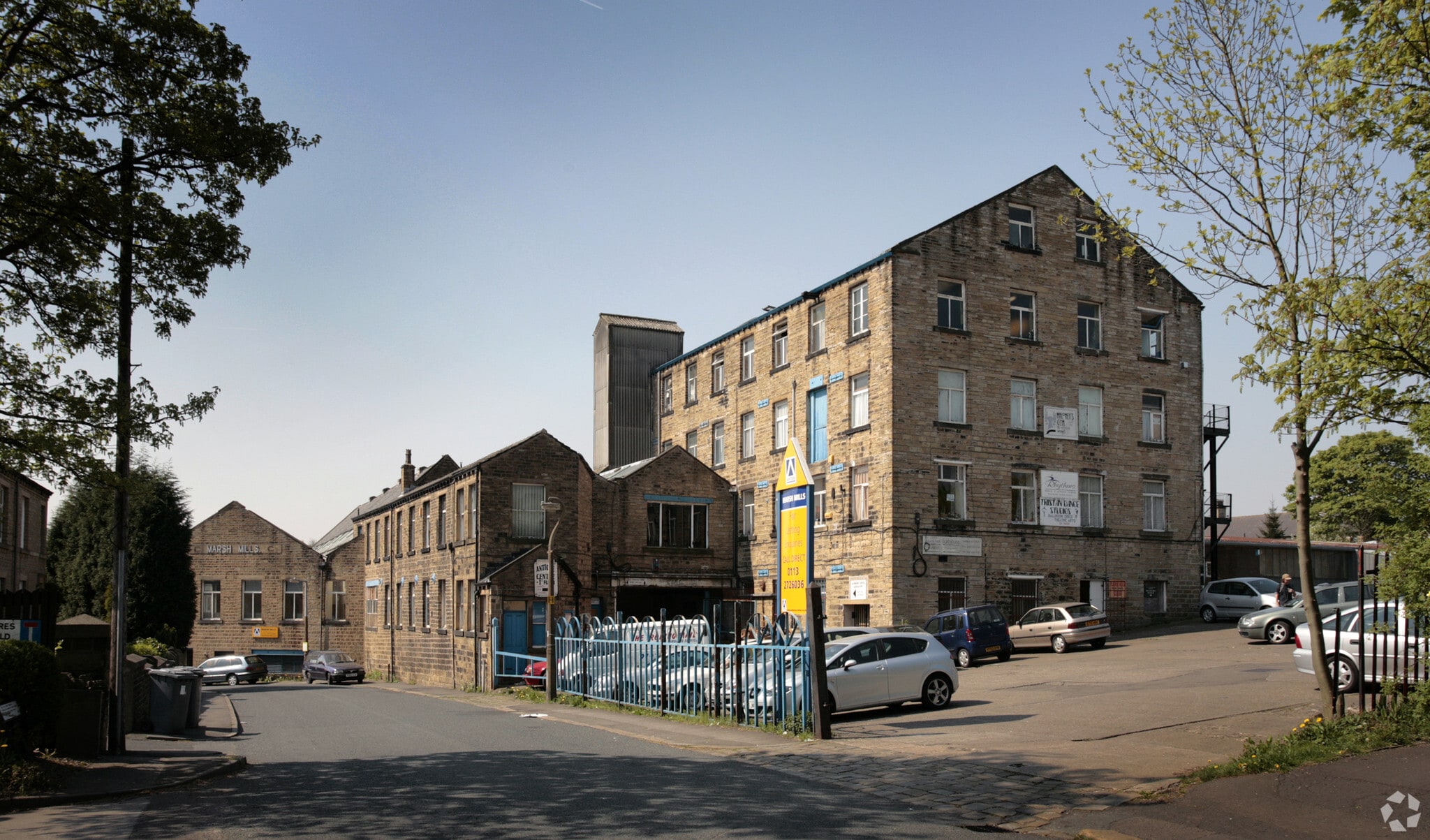 Luck Ln, Huddersfield for sale Primary Photo- Image 1 of 1