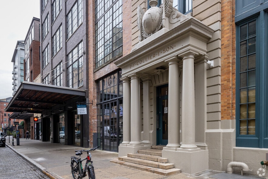 416 W 13th St, New York, NY to rent - Building Photo - Image 3 of 9