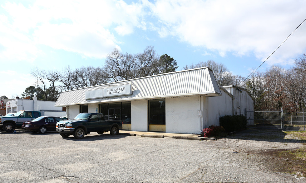 17305 Warwick Blvd, Newport News, VA for sale - Primary Photo - Image 1 of 1