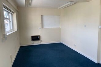 Plough Ln, Hereford to rent Interior Photo- Image 2 of 2