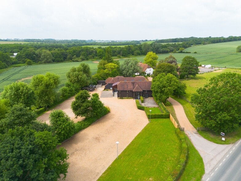 Hythe Rd, Smeeth to rent - Building Photo - Image 2 of 18