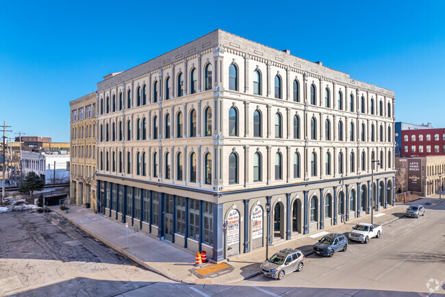 More details for 170 S 2nd St, Milwaukee, WI - Retail for Rent