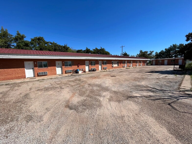 851 E G St, Munday, TX for sale - Building Photo - Image 3 of 3