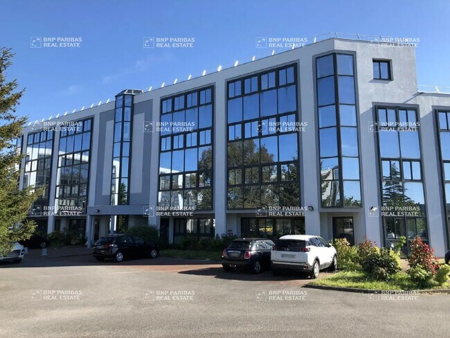 Location Bureaux 119 m² à 203 m²