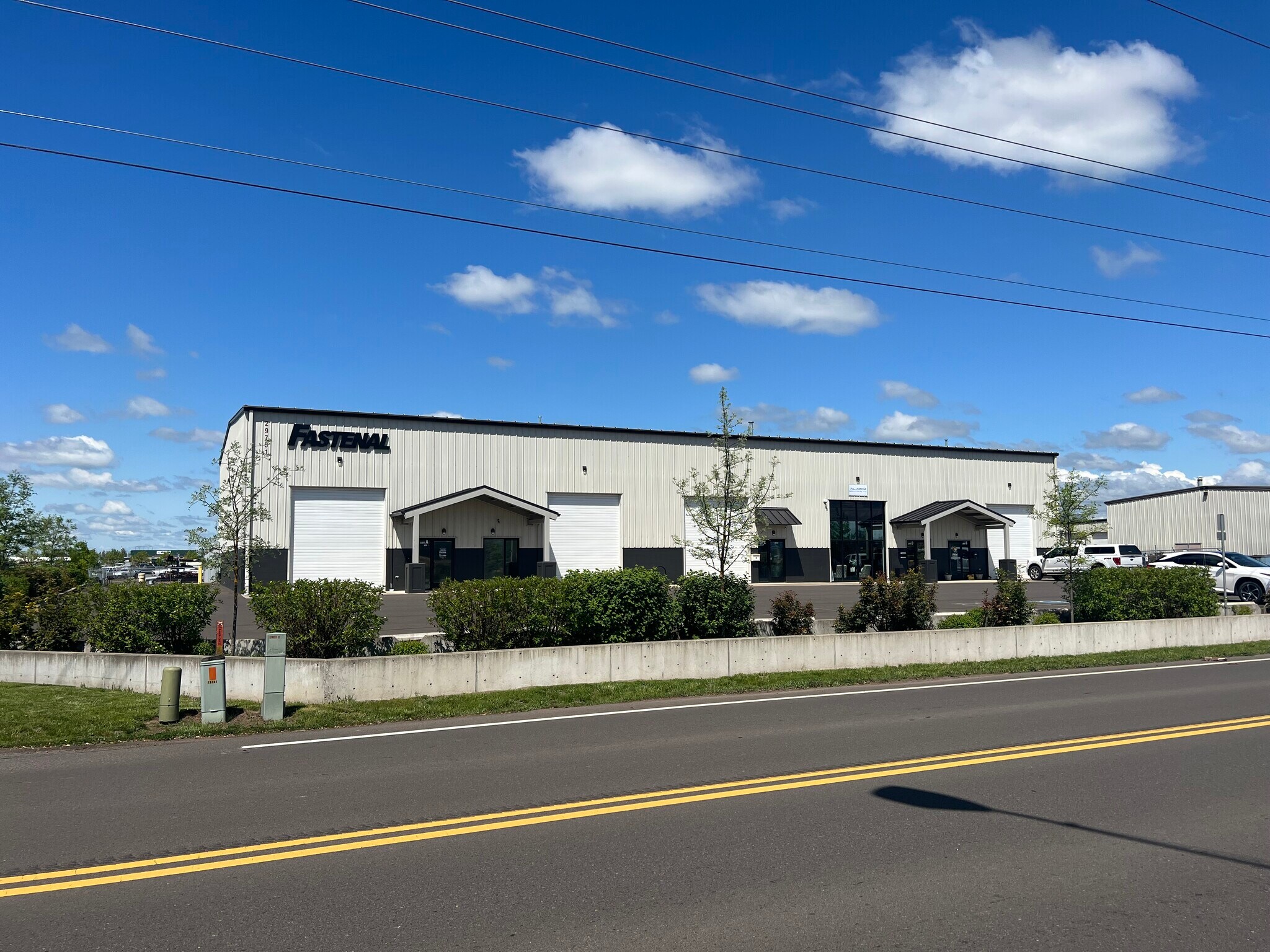 29751 E Enid Rd, Eugene, OR to rent Building Photo- Image 1 of 6
