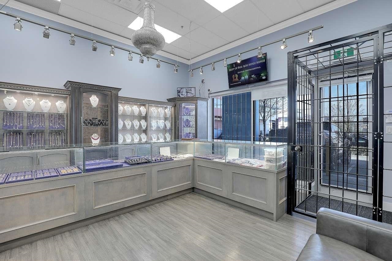 8028 128th St, Surrey, BC for sale Primary Photo- Image 1 of 8