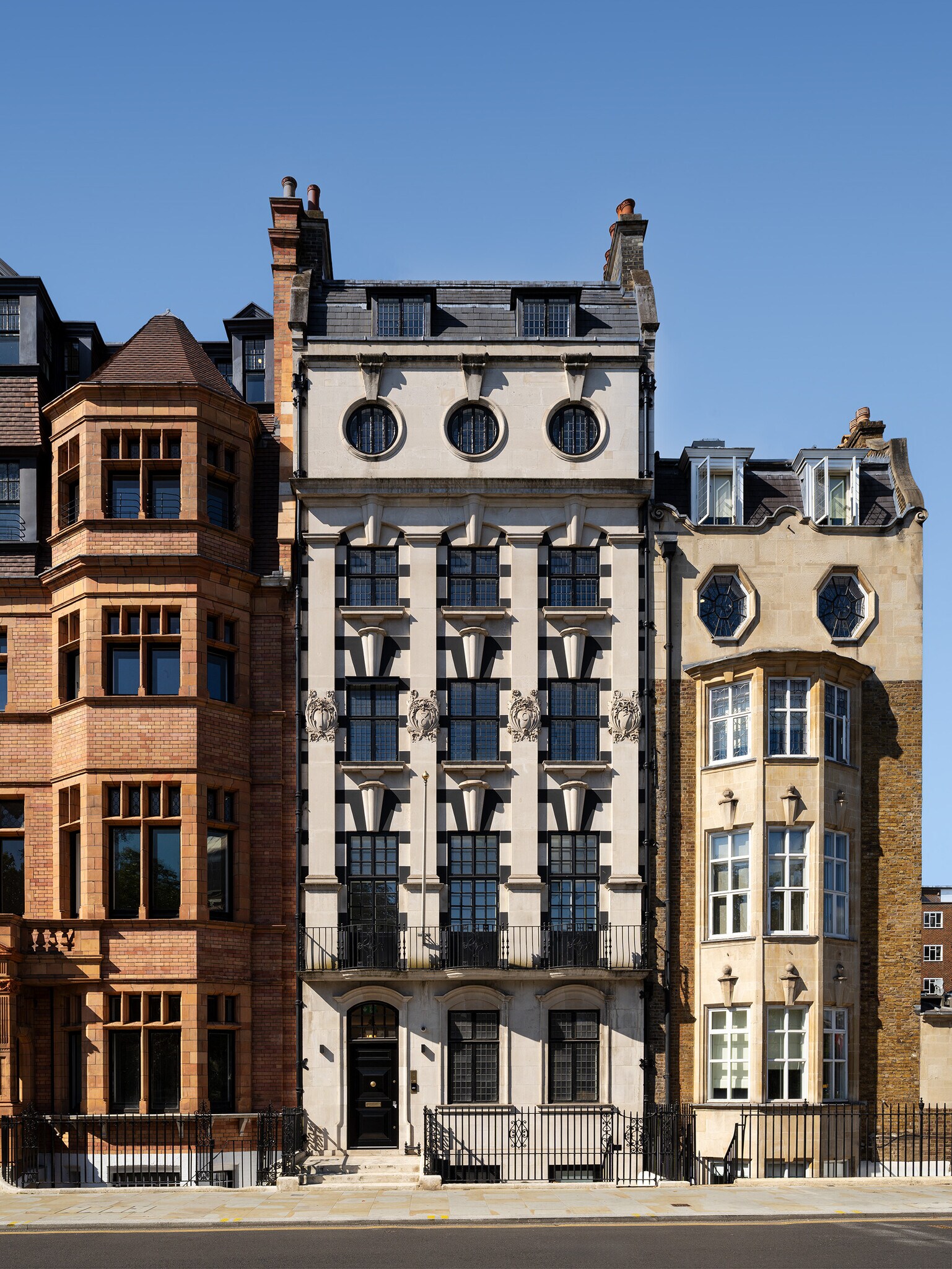 64 Sloane St, London for sale Primary Photo- Image 1 of 1