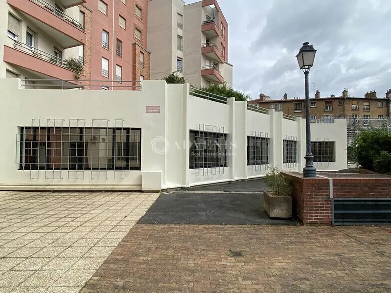 Office in Le Kremlin-Bicêtre to rent - Building Photo - Image 1 of 12