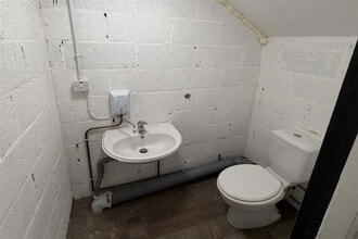 1 Ballyriver Walk, Ballynahinch to rent Building Photo- Image 2 of 4
