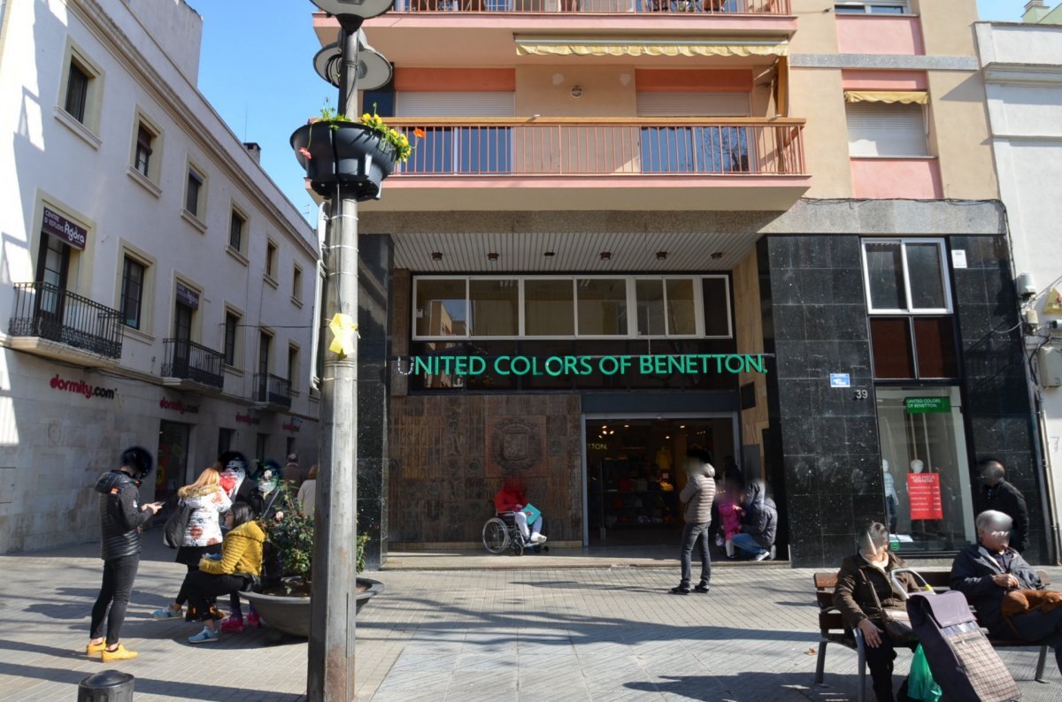 Office / Retail in Vilanova i la Geltrú, Barcelona to rent Interior Photo- Image 1 of 3