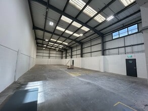 Aston Rd, Bromsgrove to rent Interior Photo- Image 2 of 8