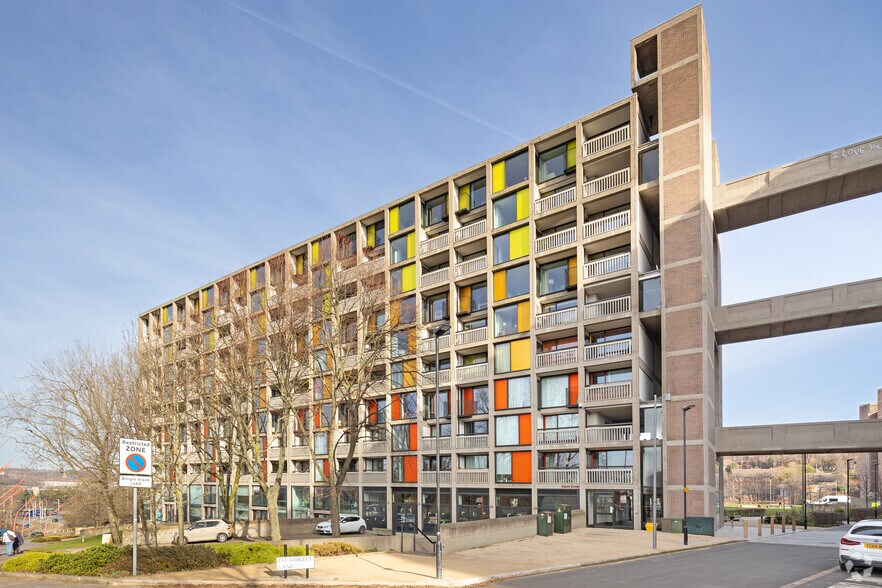 South St, Sheffield to rent - Building Photo - Image 1 of 16