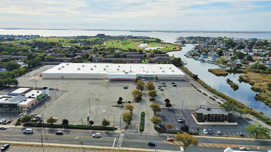 1000 W Montauk Hwy, West Babylon, NY for rent Building Photo- Image 1 of 5