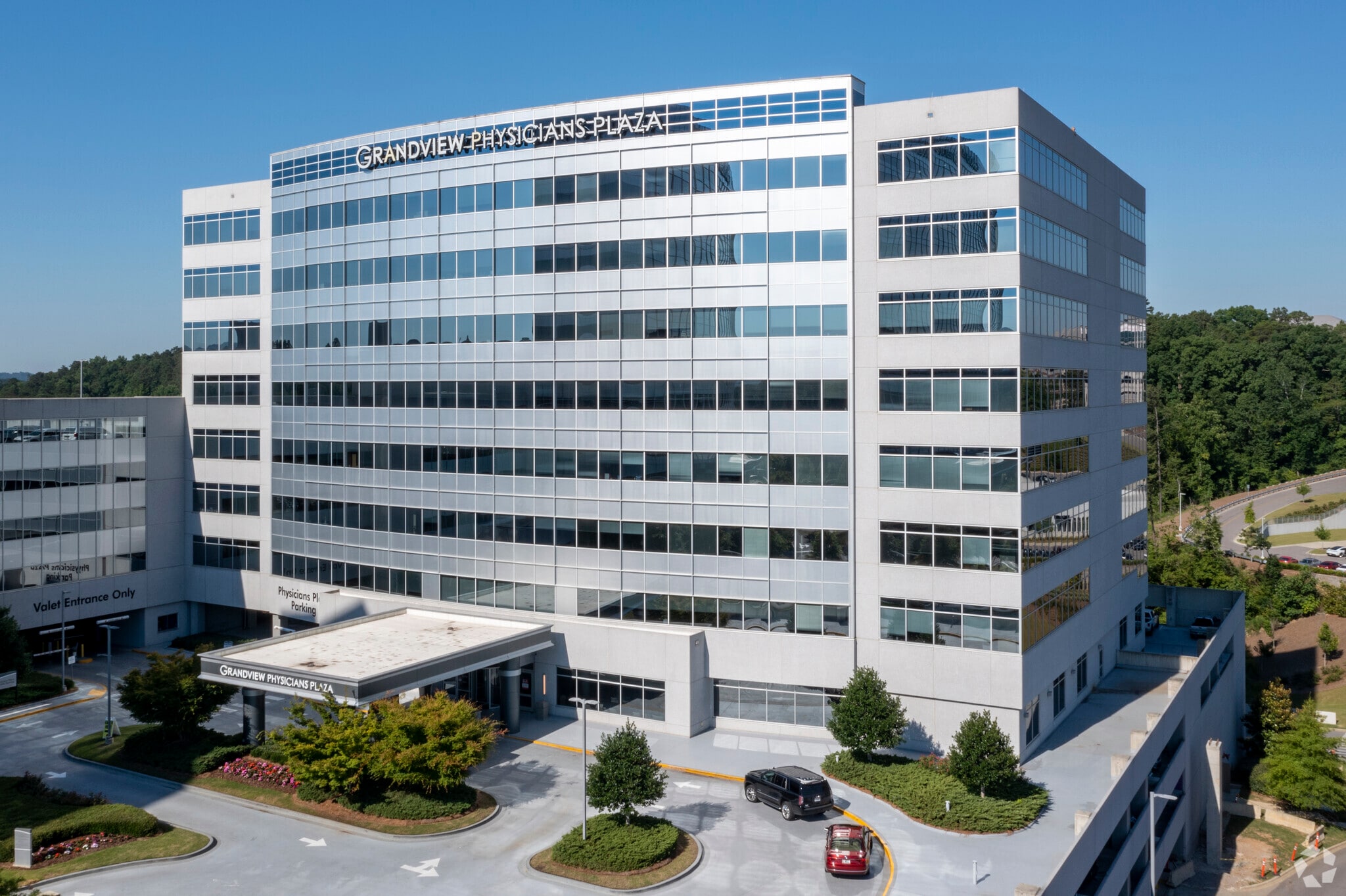 3686 Grandview Pky, Birmingham, AL to rent Primary Photo- Image 1 of 6