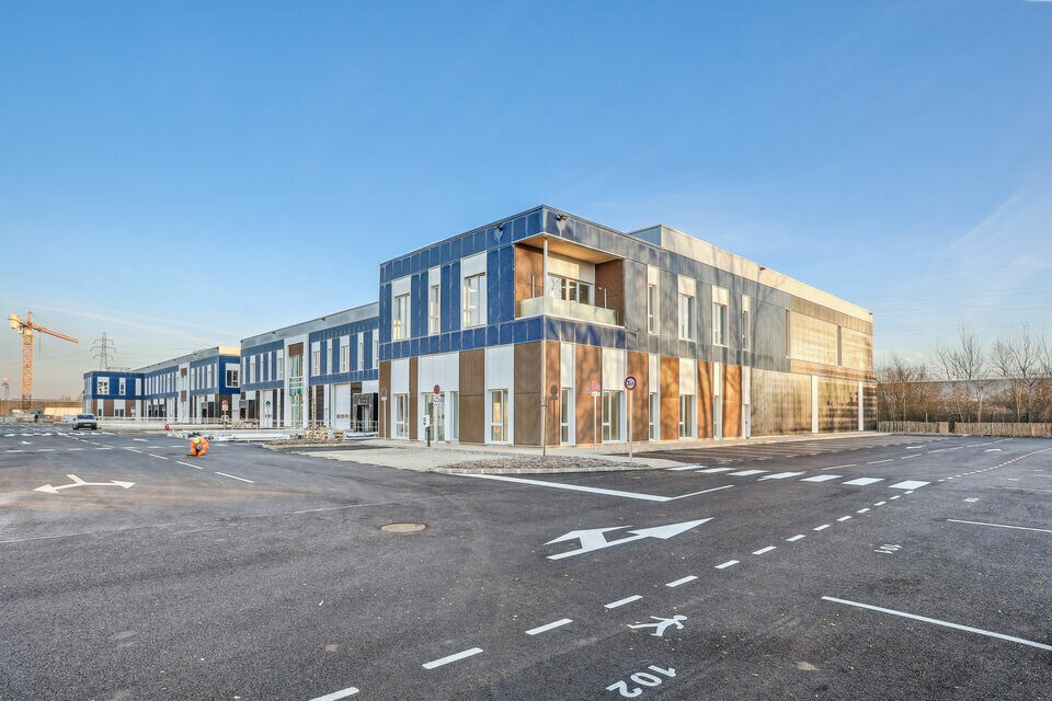 Light Industrial in Moissy-Cramayel to rent Building Photo- Image 1 of 7