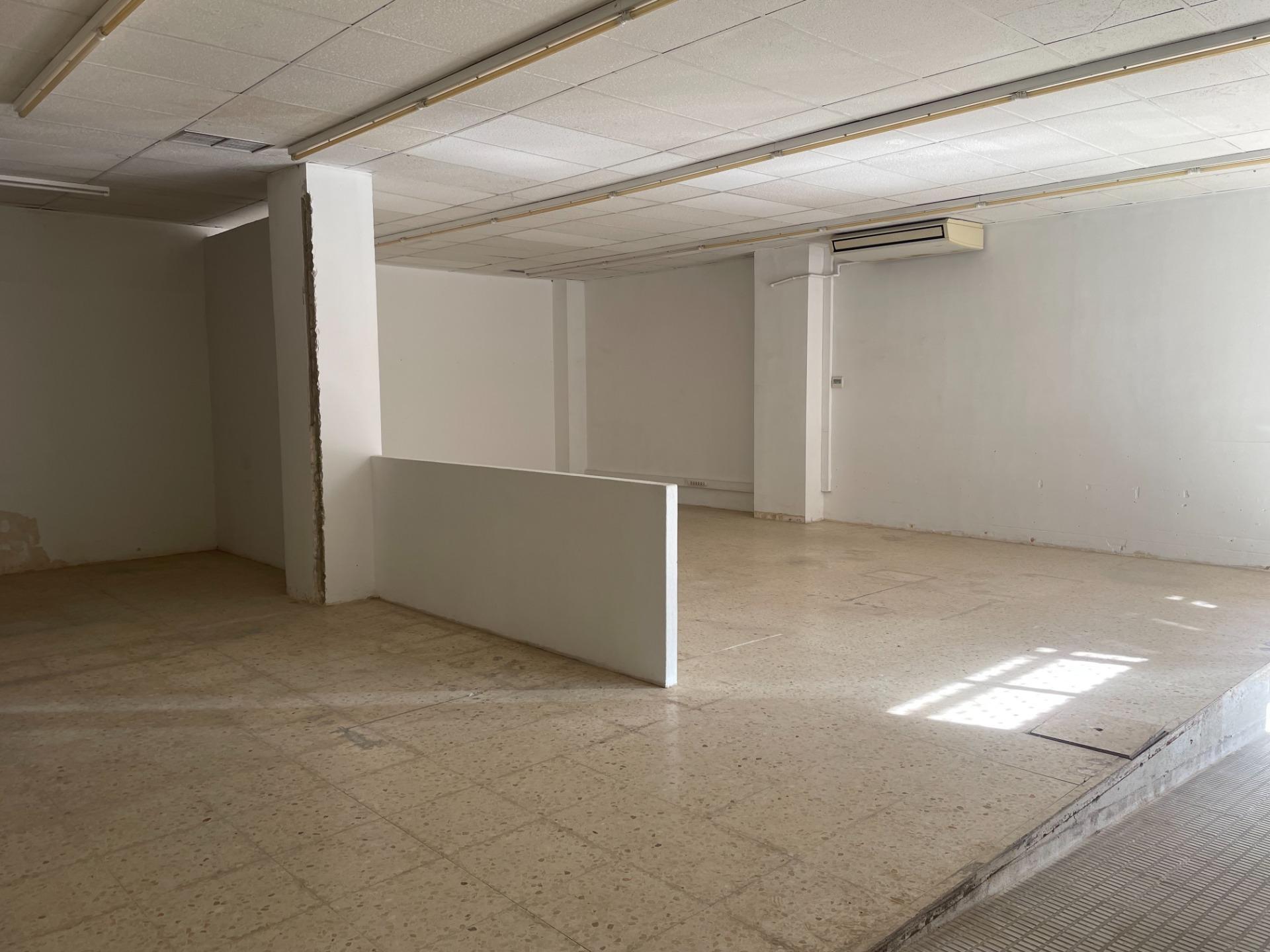 Retail in Vilanova del Camí, Barcelona to rent Interior Photo- Image 1 of 4