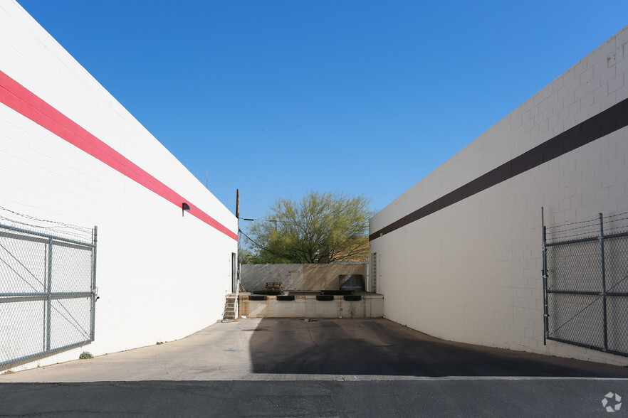 214 W Grant Rd, Tucson, AZ for rent - Building Photo - Image 2 of 3