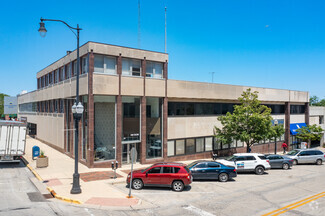 More details for 216 W Madison St, Waukegan, IL - Office for Sale