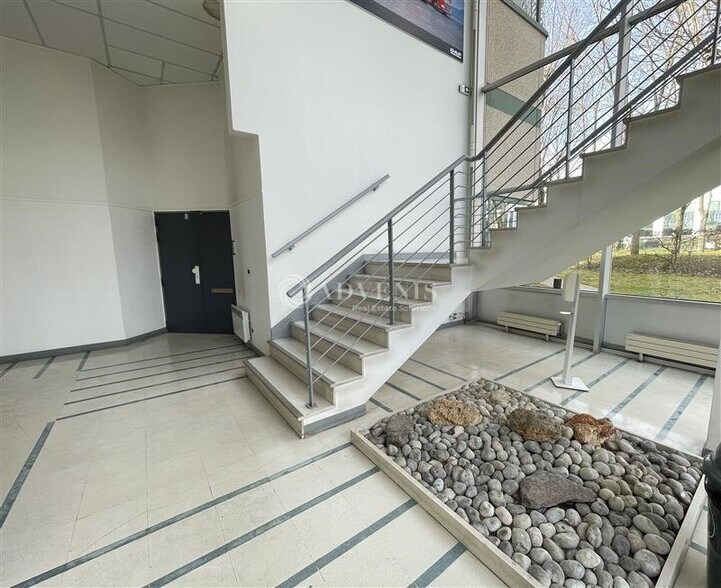 Office in Villepinte to rent - Interior Photo - Image 2 of 8