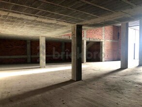 Retail in Narón, La Coruna to rent Interior Photo- Image 2 of 4
