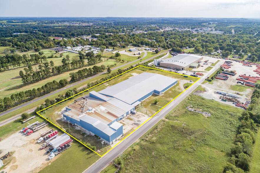 1301 Industrial Park Rd, Mountain Grove, MO for sale - Building Photo - Image 1 of 14