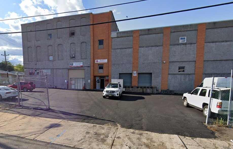 13 Kentucky Ave, Paterson, NJ for rent - Building Photo - Image 1 of 2