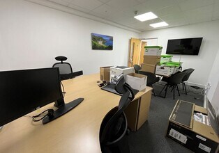 St Julians Ave, Guernsey to rent Interior Photo- Image 2 of 4