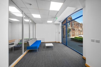 23-29 Silvermills Ct, Edinburgh to rent Interior Photo- Image 1 of 9