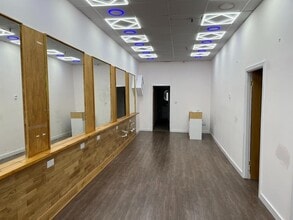 2-14 Possil Rd, Glasgow to rent Interior Photo- Image 1 of 7