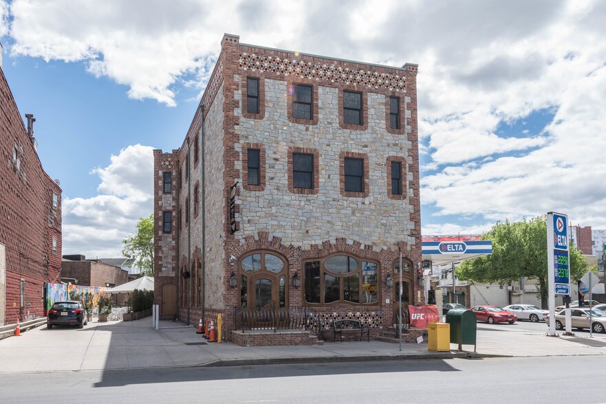 538 Market St, Newark 07105 UK