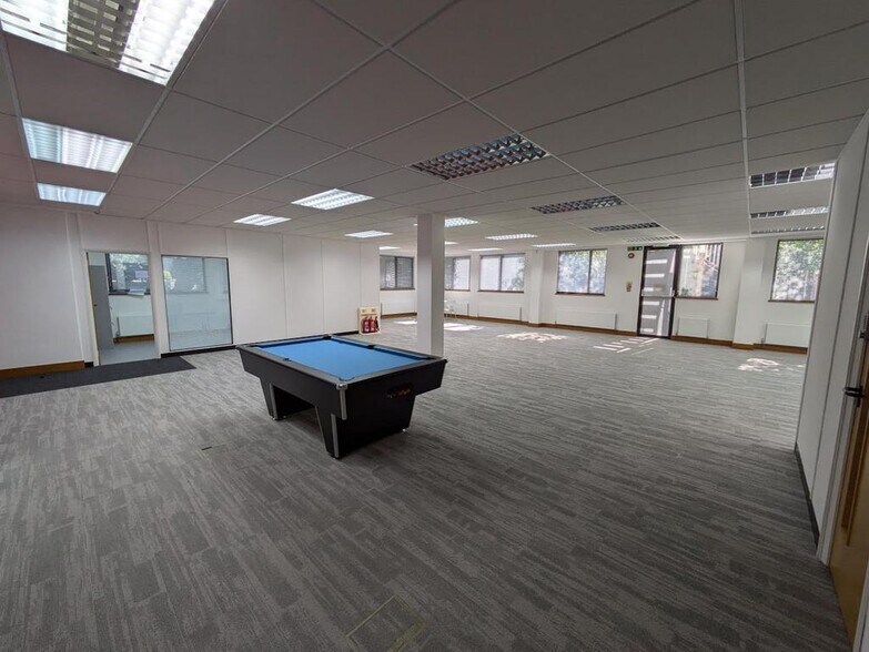 Catteshall Ln, Godalming to rent - Building Photo - Image 3 of 6