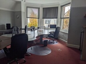 Somerleigh Rd, Dorchester to rent Interior Photo- Image 2 of 5