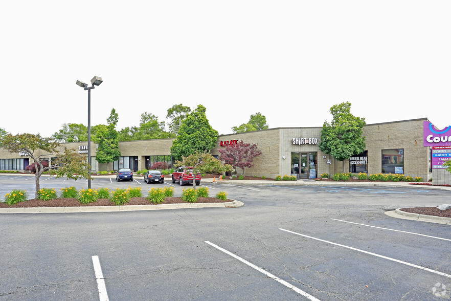 32500-32522 Northwestern Hwy, Farmington Hills, MI for rent - Building Photo - Image 1 of 9