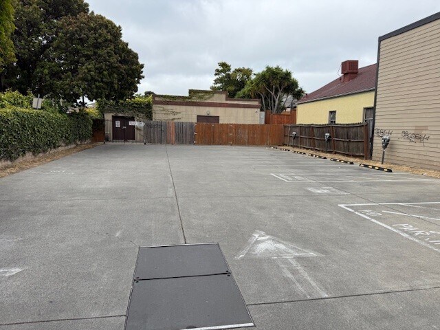 2308 Encinal Ave, Alameda, CA for sale - Primary Photo - Image 1 of 1