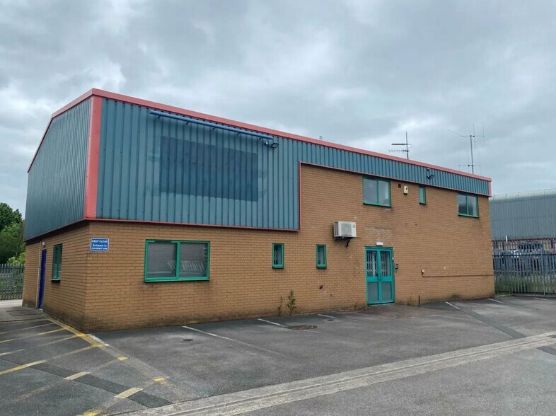 Foxwood Rd, Chesterfield for sale - Primary Photo - Image 1 of 1