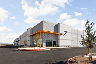 Germann Rd & Signal Butte Rd, Queen Creek, AZ for rent Building Photo- Image 1 of 9