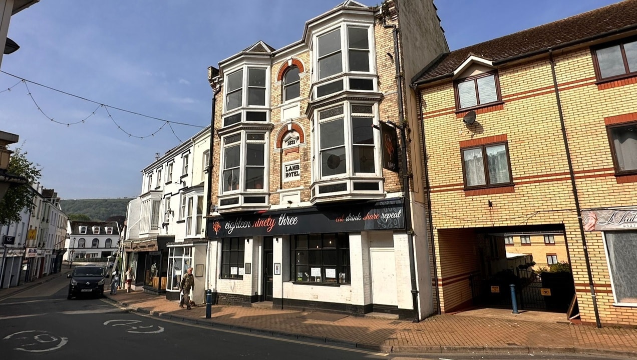 59 High St, Ilfracombe to rent Interior Photo- Image 1 of 10