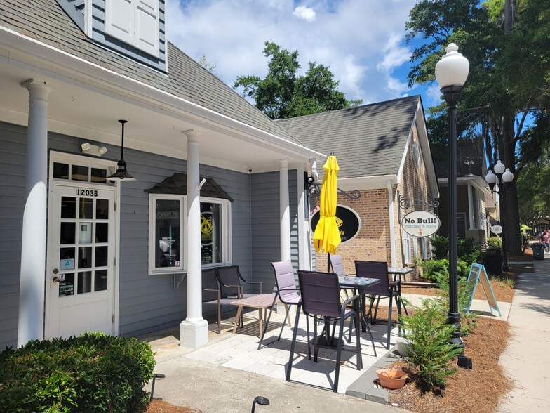 301 Main St, Hilton Head Island, SC for rent - Building Photo - Image 3 of 15