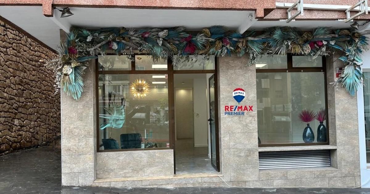 Retail in Benidorm, Alicante to rent Building Photo- Image 1 of 6
