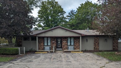 1820 McKinley Ave, Charleston, IL for sale Building Photo- Image 1 of 22