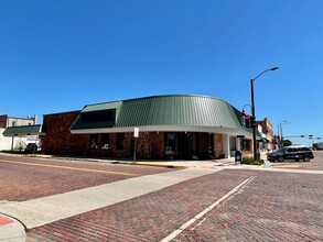 424 West Ave, Holdrege, NE for sale Primary Photo- Image 1 of 1