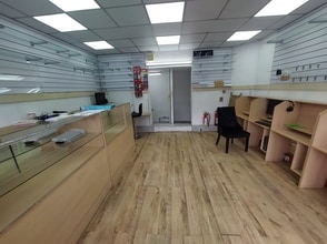 279-295 Edgware Rd, London to rent Interior Photo- Image 1 of 2